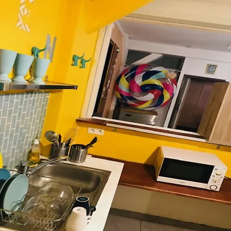 Trendy Hostel *