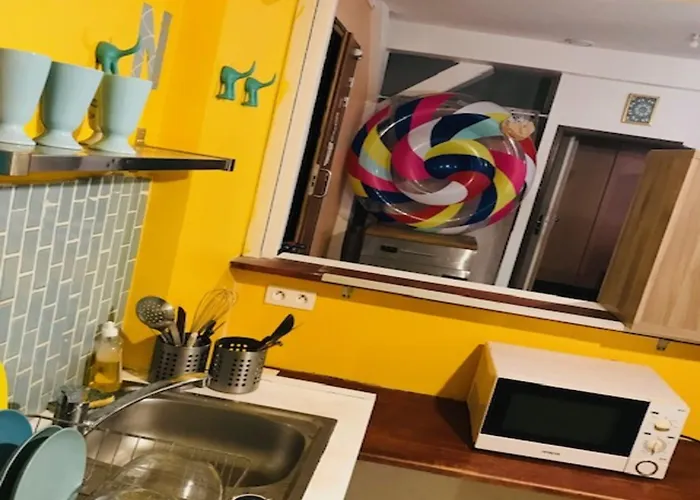 Trendy Hostel *